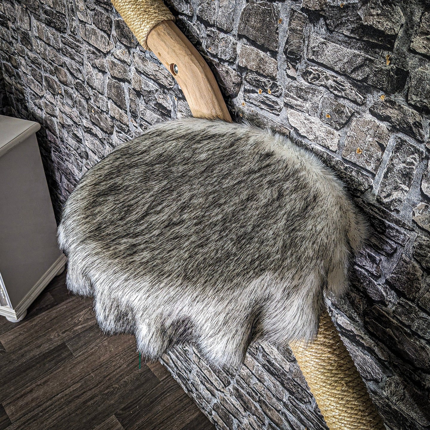 Wall-Mounted Natural Cat Tree 270 cm lang Cat Tree Natural Wood Design