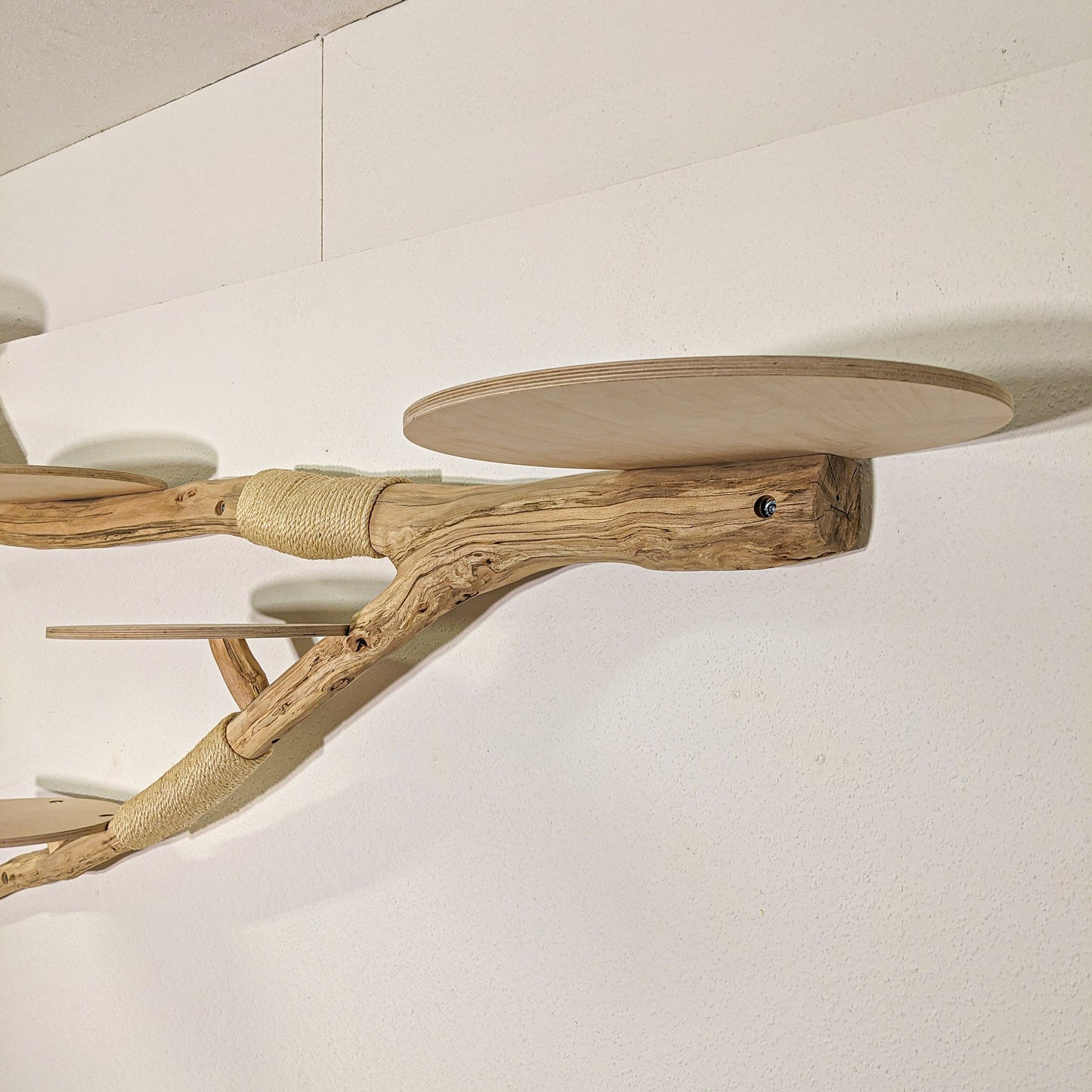 Wall-Mounted Natural Cat Tree 255 cm Length Cat Tree Natural Wood Design