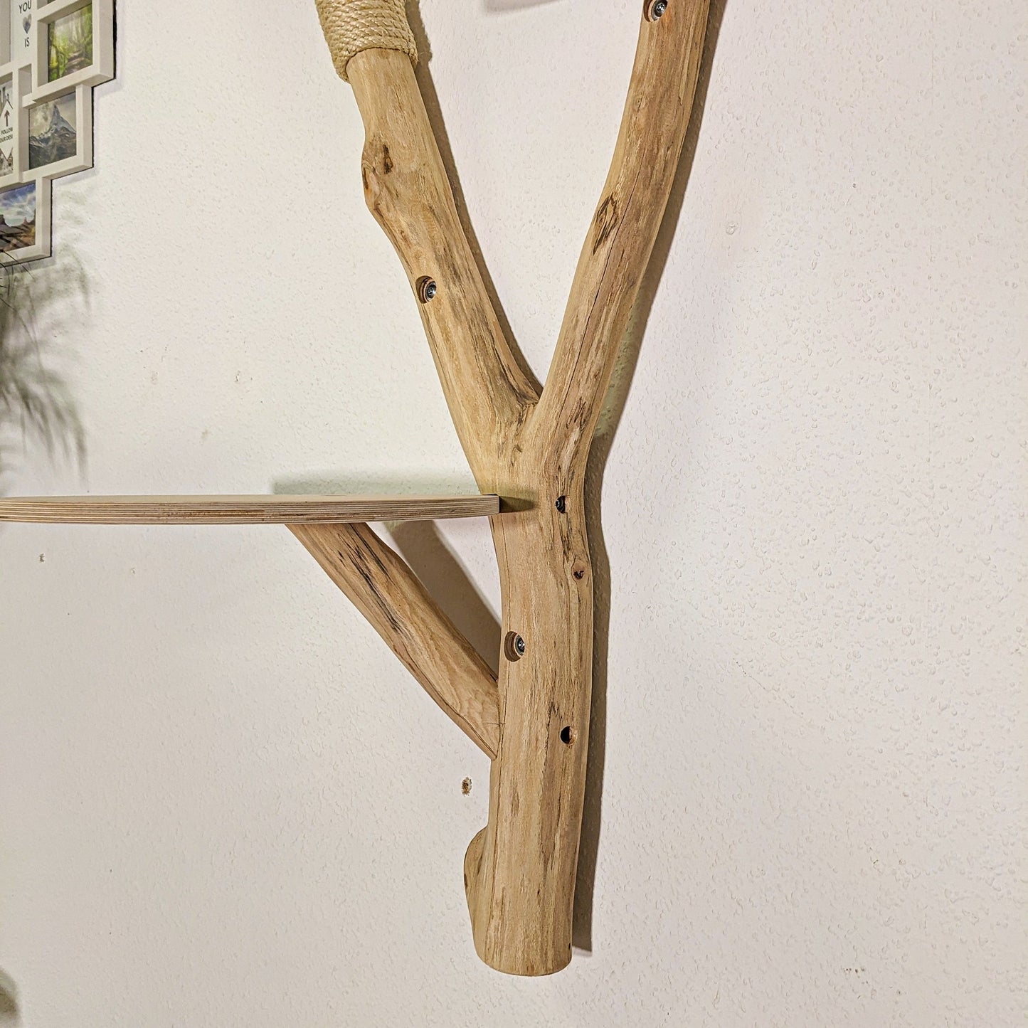 Wall-Mounted Natural Cat Tree 115 cm Height Cat Tree Natural Wood Design