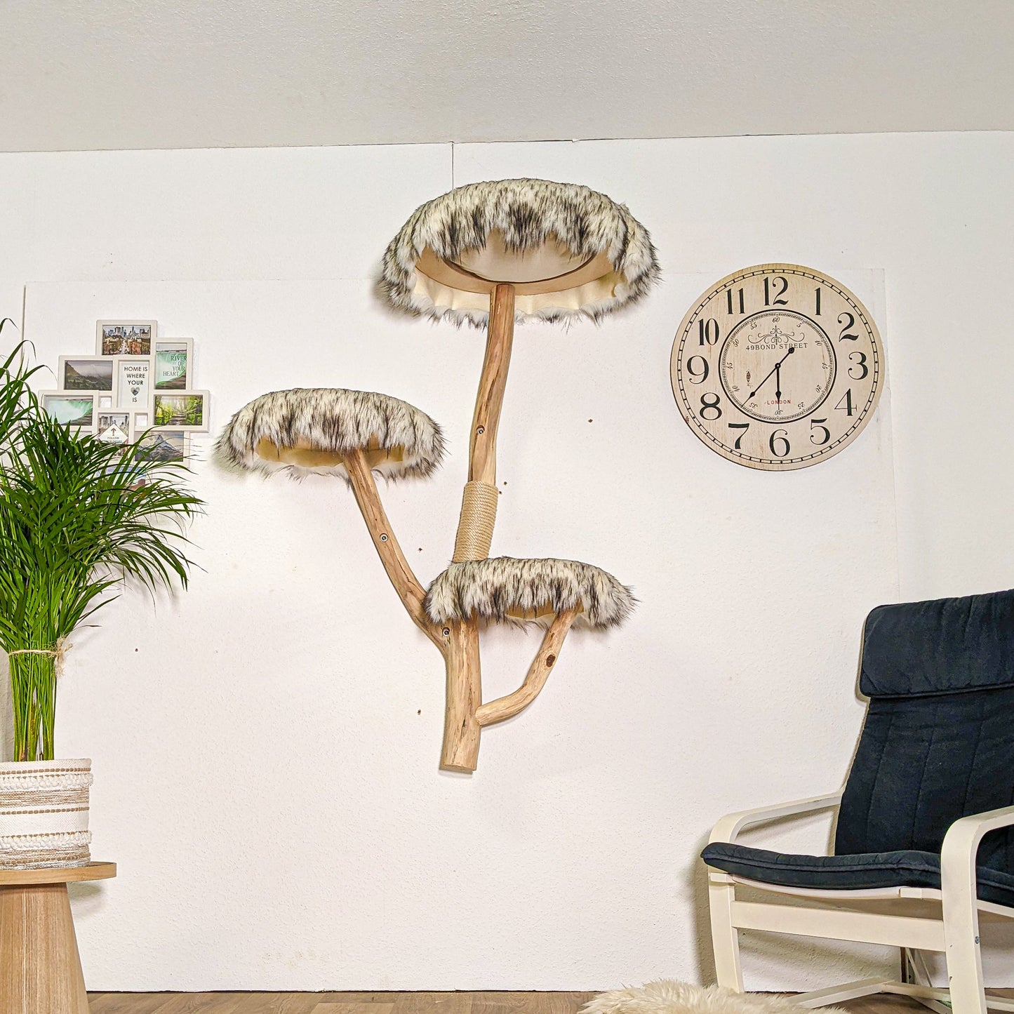 Wall-Mounted Natural Cat Tree 142 cm Height Cat Tree Natural Wood Design
