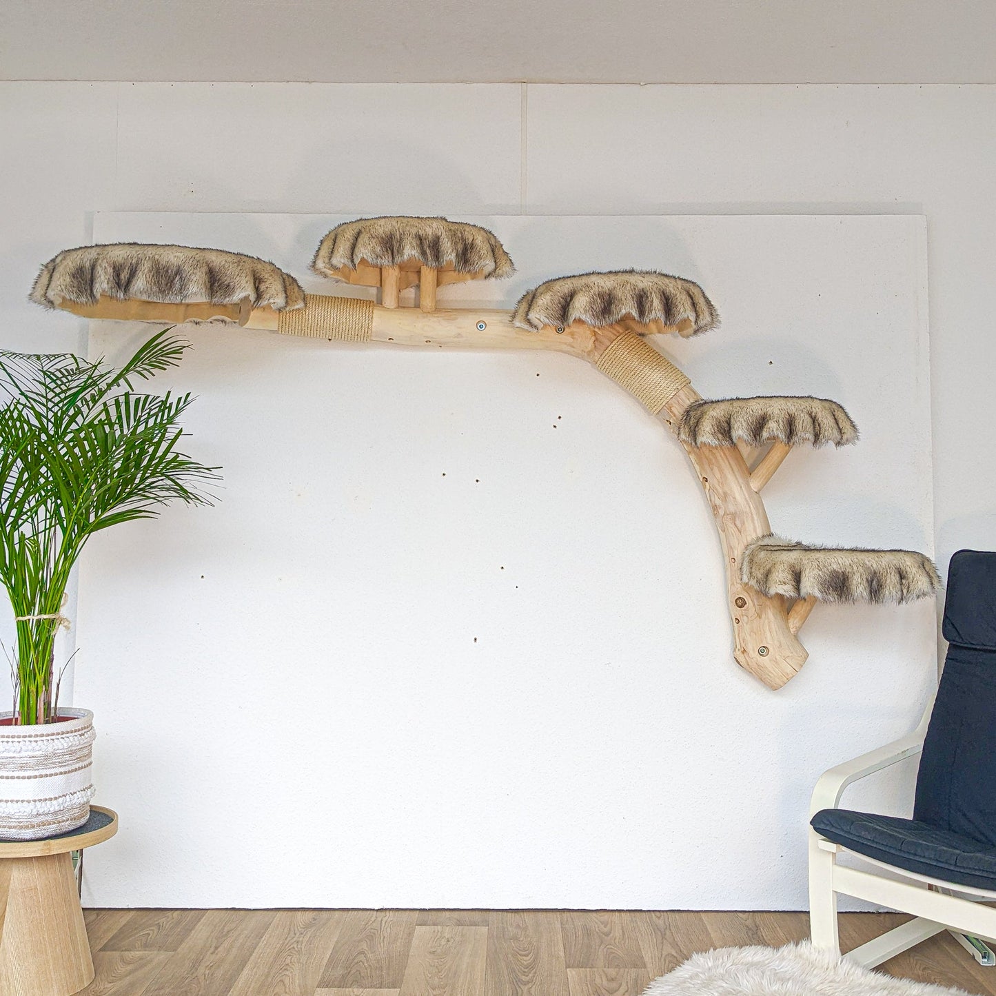 Wall-Mounted Natural Cat Tree 225 cm Length Cat Tree Natural Wood Design