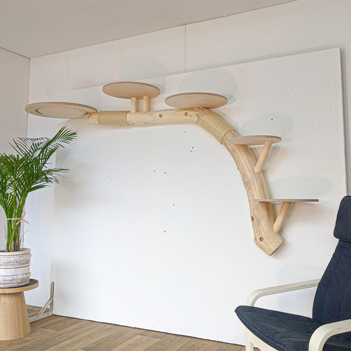 Wall-Mounted Natural Cat Tree 225 cm Length Cat Tree Natural Wood Design